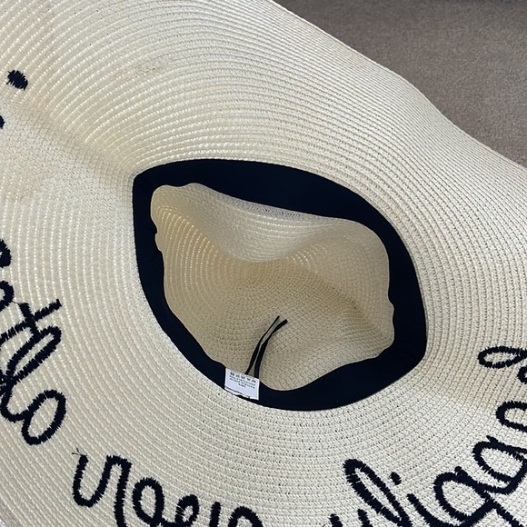 Sun hat - Picture 3 of 3